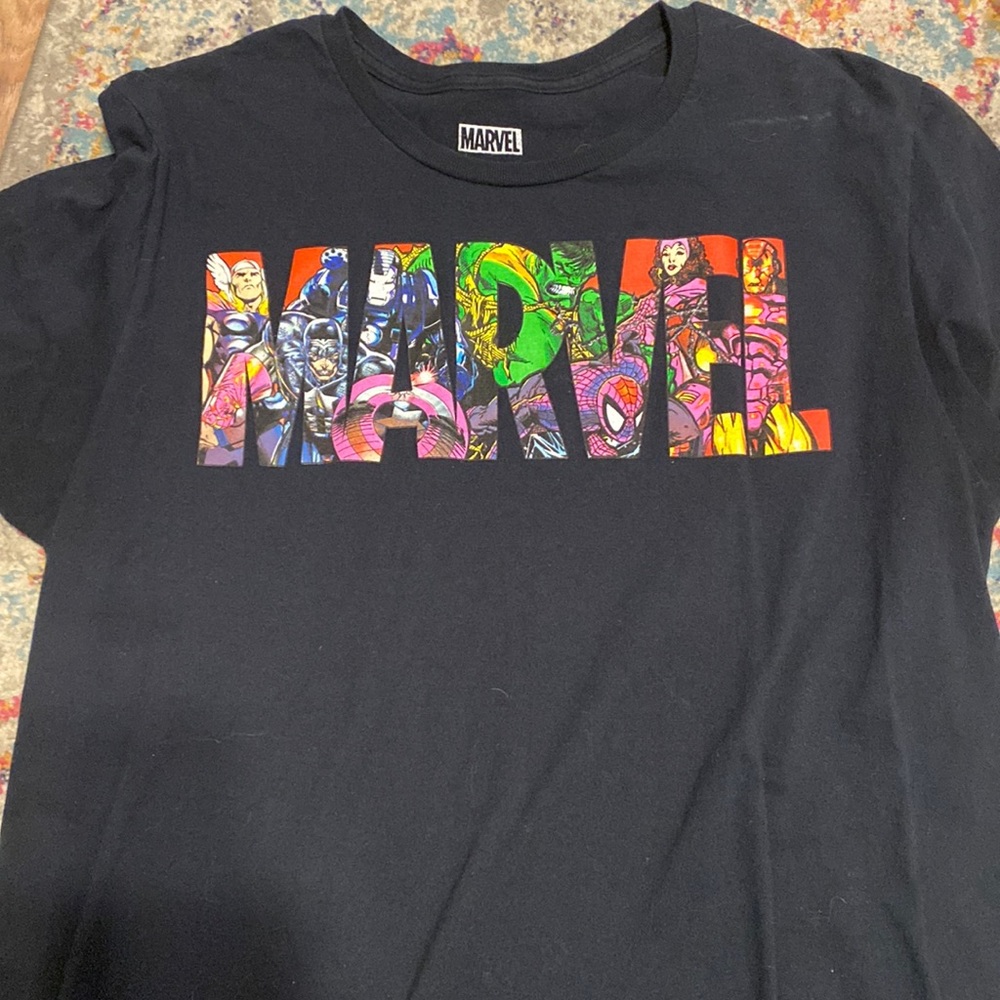 Size large marvel shirt